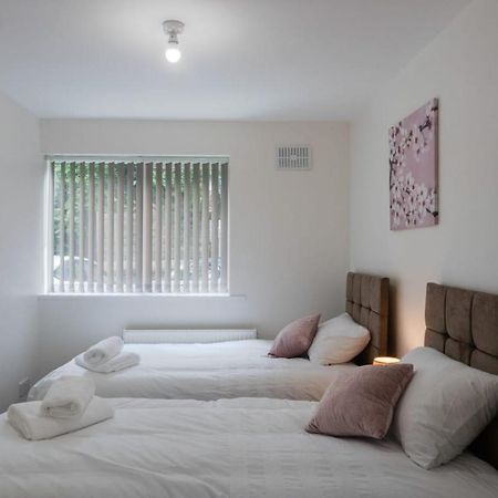 Gorgeous Ground Floor Apartment + Free Parking Манчестер Екстер'єр фото