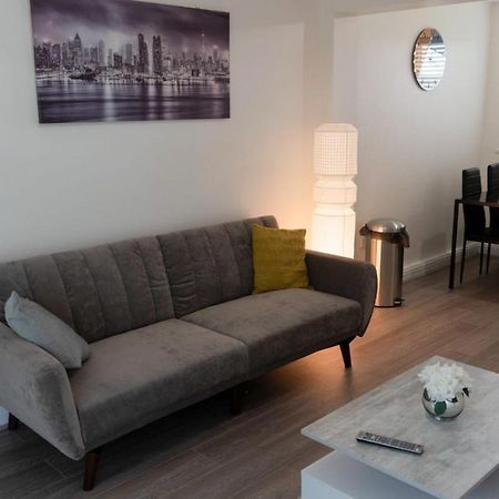 Gorgeous Ground Floor Apartment + Free Parking Манчестер Екстер'єр фото