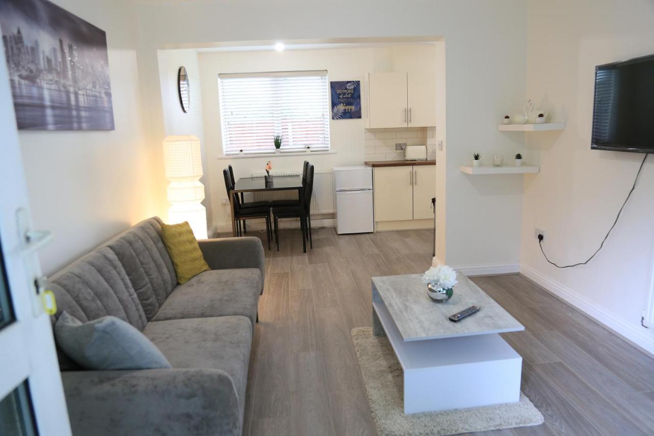 Gorgeous Ground Floor Apartment + Free Parking Манчестер Екстер'єр фото
