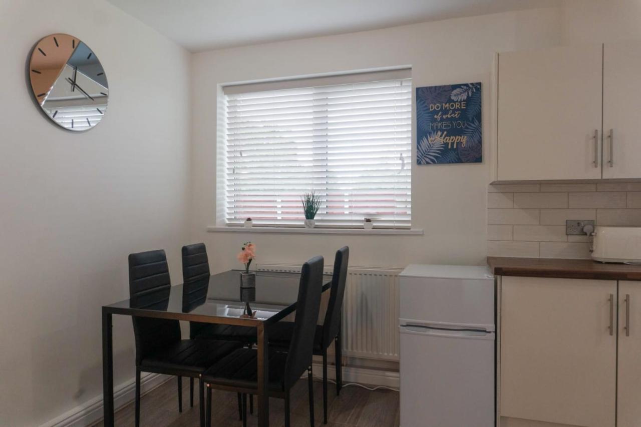 Gorgeous Ground Floor Apartment + Free Parking Манчестер Екстер'єр фото
